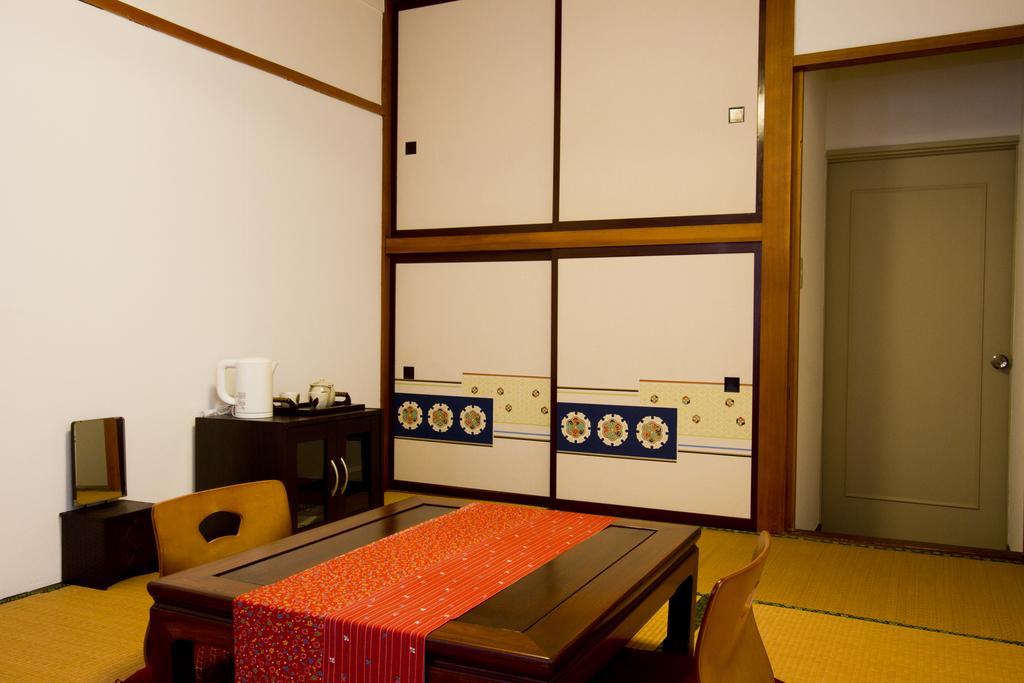 Guesthouse Fujinokura Kawaguchiko Ekimaeten Fujikawaguchiko Eksteriør billede