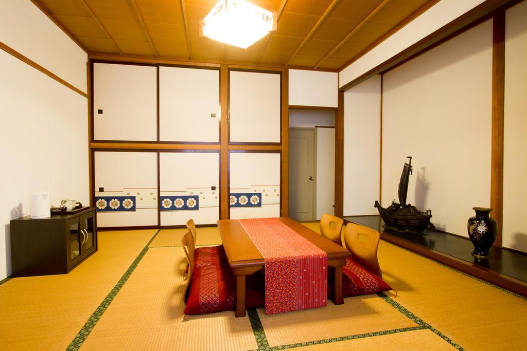 Guesthouse Fujinokura Kawaguchiko Ekimaeten Fujikawaguchiko Eksteriør billede